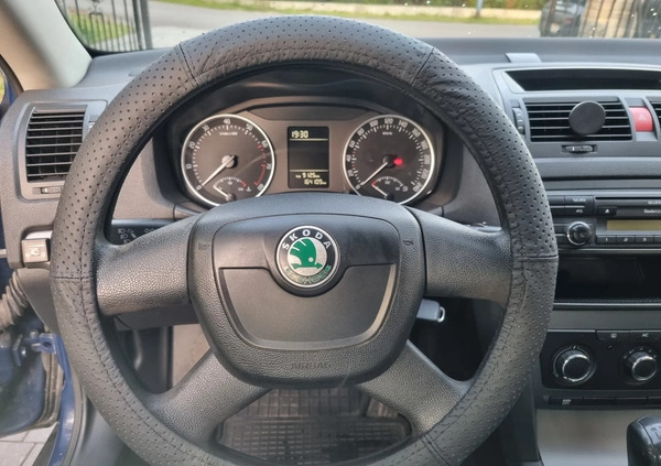 Skoda Octavia cena 23300 przebieg: 164000, rok produkcji 2012 z Stalowa Wola małe 106